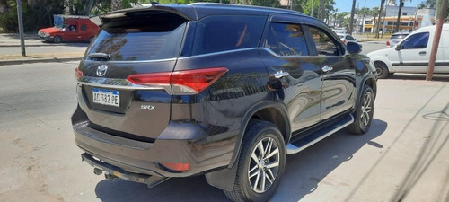 Imagen 4 de 10 de Toyota Sw4 2018 2.8 Srx 177cv 4x4 7as At