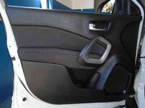 Imagem 9 de 15 de Fiat Toro Freedom 1.8 16v E-tork Flex Automática