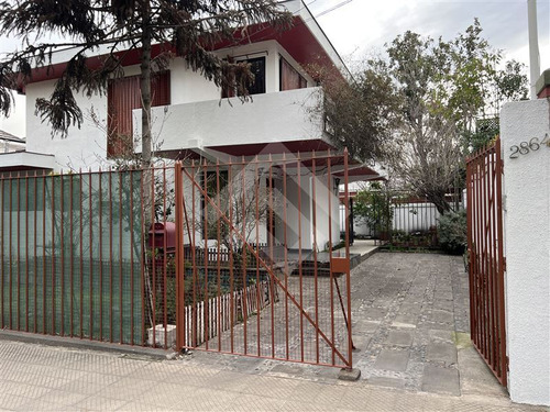 Casa En Venta De 3 Dorm. En Providencia