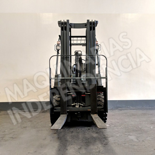 Imagen 6 de 11 de Autoelevador Heli 3000 Kg Nafta Gas Nissan Cpqyd30 Desplazad