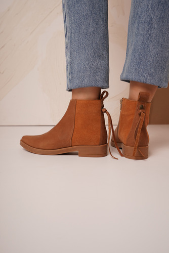Botas Mujer Cuero 100% Taco Bajo Flecos Botinetas Chicago