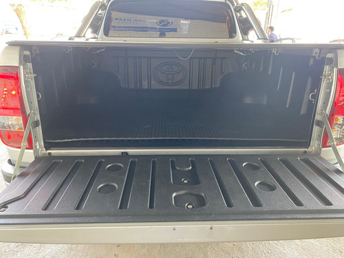 Imagem 12 de 13 de Toyota Hilux Cd Srv 2.7 Prata 2020
