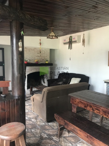 Chacra A 15 Minutos De Punta Del Este. 3 Dormitorios, Casita De Huespedes, Capacidad 10 Personas- Ref: 176