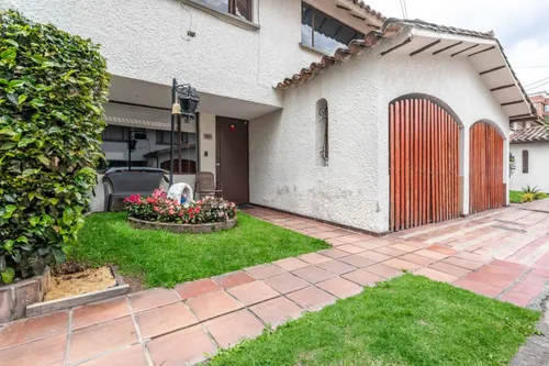 Casa En Venta En Cedritos. Cod V8171