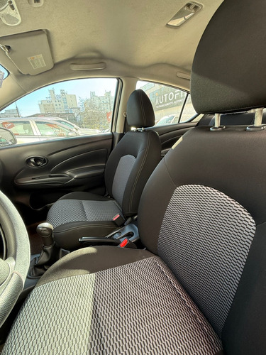 Nissan Versa Sense Mt