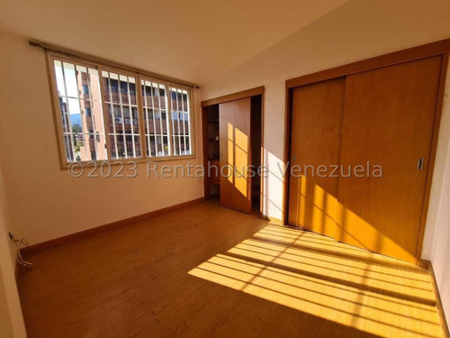 Venta De Casa\ Los Dos Caminos Mg 5-4859