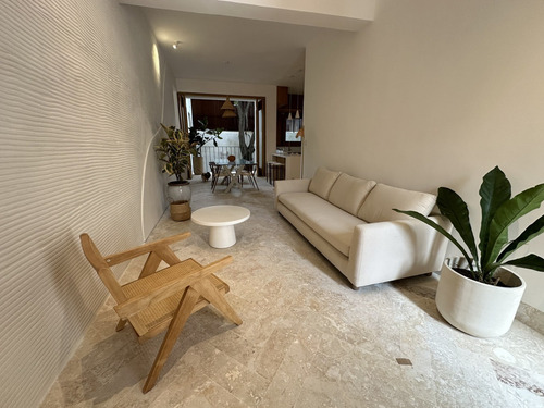 En Alquiler Apartamento Amueblado Nuevo Zona Colonial De 2 Habitaciones Con Parqueo A 3 Esquina