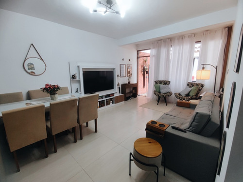 Apartamento Amplo, Seminovo, Recém Reformado, Próximo Do Centro De Angra Do Sreis