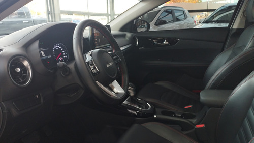 Kia Cerato 2.0 Sx At6