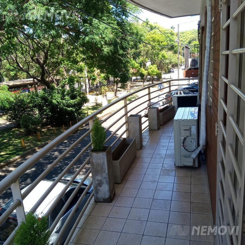 Imagen 13 de 25 de Hermoso 3 Ambientes Al Frente Con Gran Balcón Y Patio. No Paga Expensas!!! - No Te Lo Pierdas.