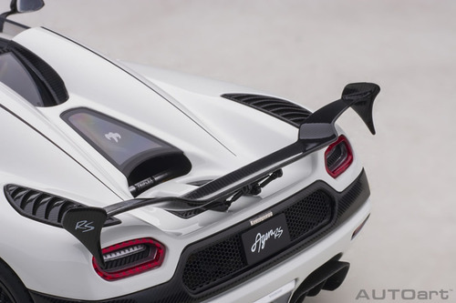 Koenigsegg Agera Rs Escala 1:18 Autoart 79021 Color Blanco