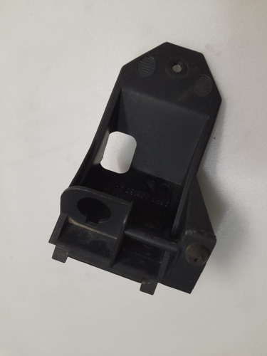 Fecho Tampa Porta Luvas Ford Courier/fiesta 96/00 (Usado)