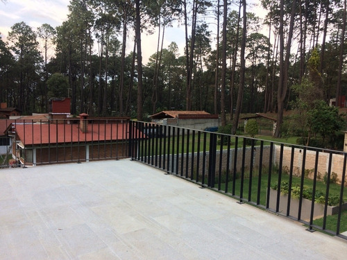 Casa En Venta En Circuito Avándaro, Valle De Bravo