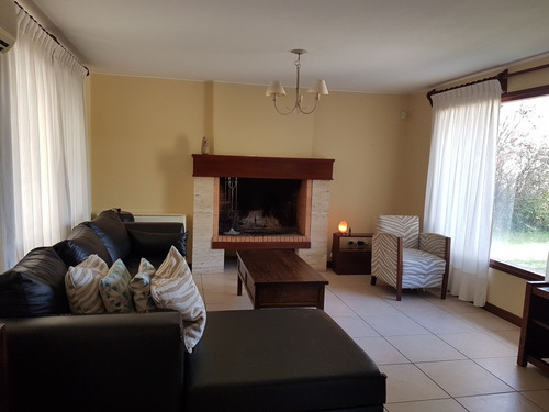 Alquilo Temporada Casa Con Piscina Climatizada, 3 Dorm,4 Baños,barbacoa Consulté Precio
