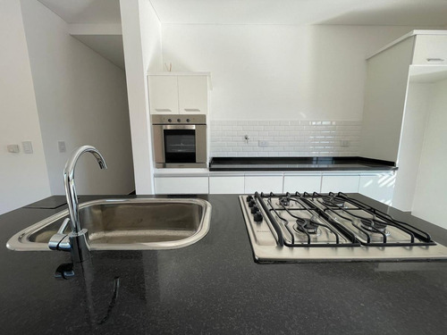 Imagen 10 de 21 de Casa De 4 Ambientes En Venta En San Ramiro, Pilar Del Este.