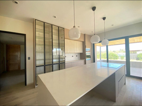 Espectacular Casa Nueva En Condominio 4d/7b En Carampangue