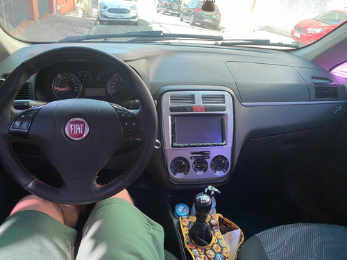 Imagem 4 de 6 de Fiat Punto 2008 1.4 Elx Flex 5p