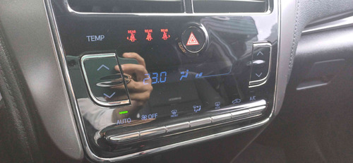 Toyota Yaris 1.5 16V FLEX SEDAN XS CONNECT MULTIDRIVE