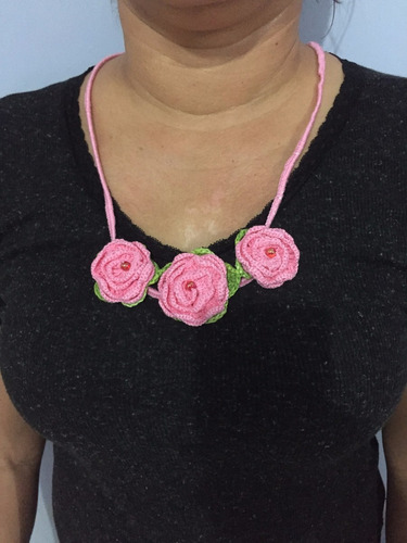 Colar Croche 3 Rosas