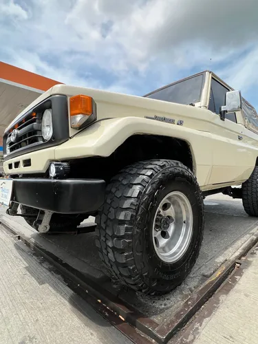 Toyota Land Cruiser 4.5 Fzj73