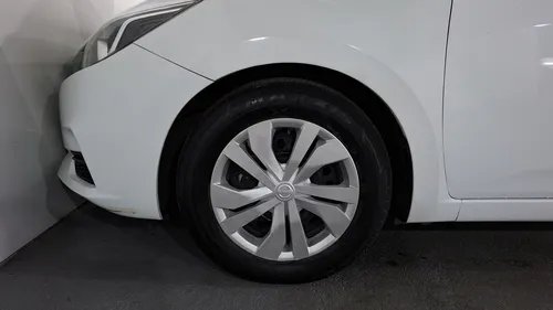 Nissan Versa 1.6 Sense Cvt