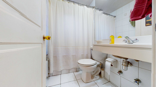 200 M2 Y Piscina (64308)