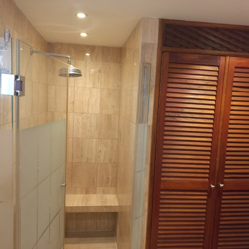 Venta De Casa En Urb San Luis Con Garita De Seguridad
