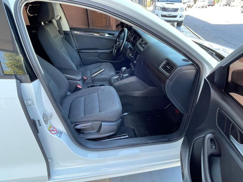 Imagen 6 de 8 de Volkswagen Vento 2.5 Plus Tiptronic 2016 Automotores Gps