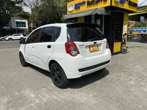 Chevrolet Aveo 1.6 Emotion Mt 4x2 2012