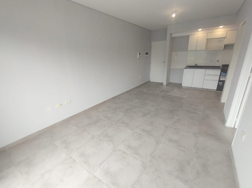 Venta- Dpto 2 Amb C/ Balcon A Estrenar- San Lorenzo Al  1900 M Coronado