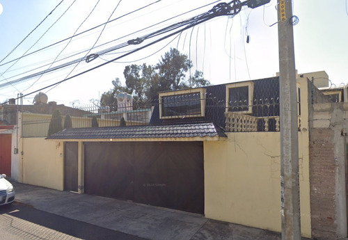 !!!se Vende Casa Excelente Ubicación!!!!!remates Hipotecarios