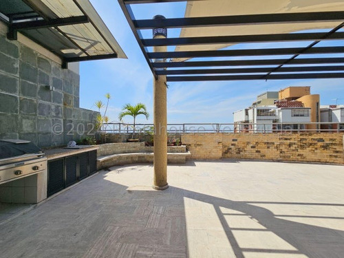 Excelente Apartamento Penthouse En Venta, Urb. San Isidro, Maracay, 25-15410 Mv