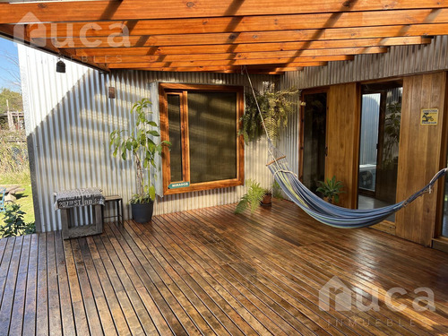 Venta | Casa Nueva De Increible Diseño En Magico Entorno Natural Sobre Laguna