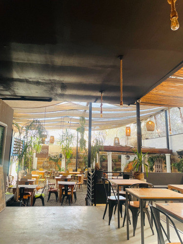 Local C/patente Restaurante . Frente A Boulevar Gastronómico