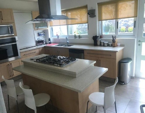 Residencia En Misión San Jerónimo, 4 Habitaciones, Estudio, Cto Serv, Jardín..