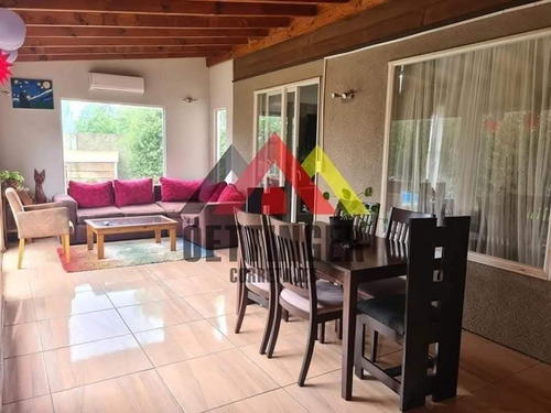 Casa Con Piscina Temperada Y Quincho