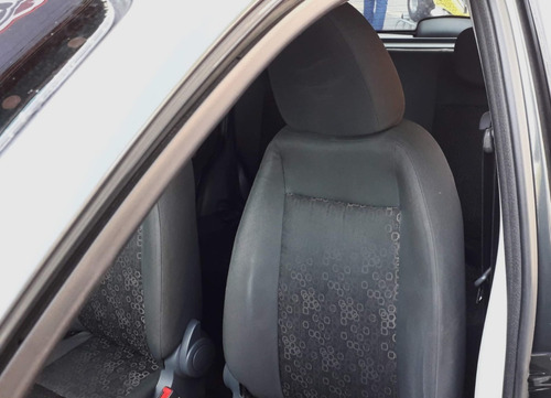 Imagem 8 de 9 de Fiat Uno Vivace 1.0 Evo Flex.
