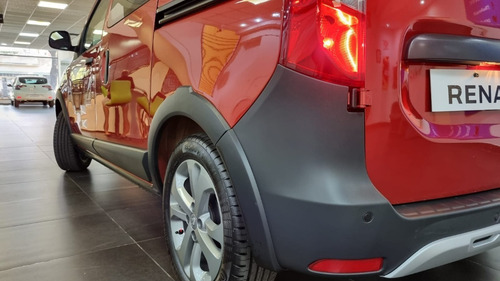 Imagen 5 de 25 de Renault Kangoo Stepway Full Full 1.6 0km 2023 Stoc (LG)