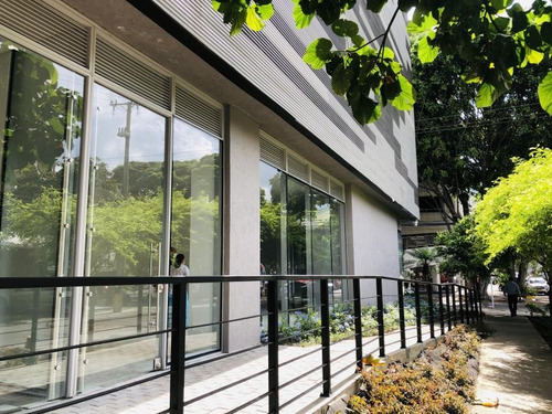 Imagen 9 de 17 de Local En Arriendo/venta En Cali Chipichape. Cod 1872