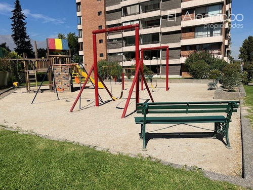 Departamento En Venta De 3 Dorm. En Vitacura