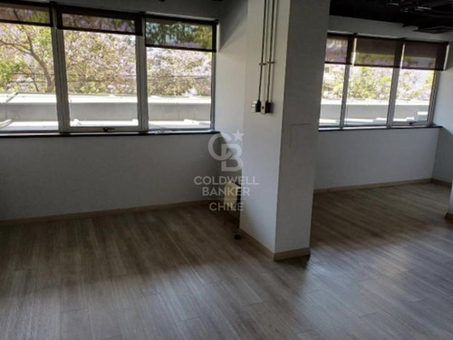 Oficina Cercana A Metro Cristóbal Colón
