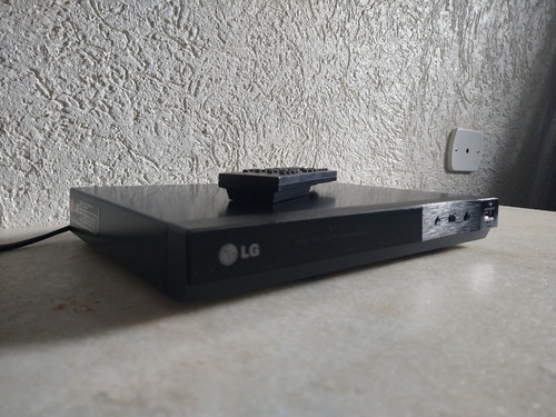 Imagem 7 de 10 de Aparelho De Cd/dvd Player LG Dp122 Bivolt Com Controle Preto