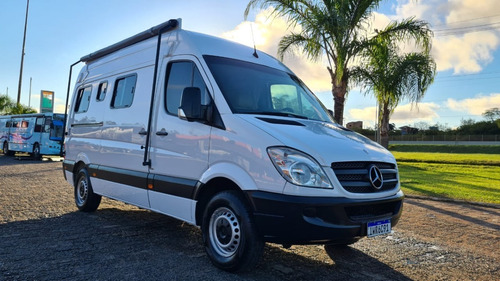 Imagem 4 de 13 de Motor Home Prático Notável