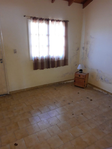 Imagen 10 de 13 de Departamento 3 Amb 1er Piso Al Frente - Calle 3 - Mar Del Tuyu