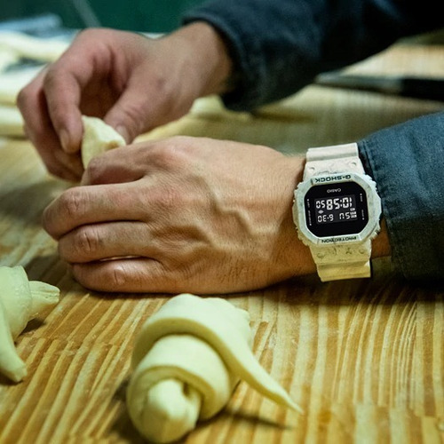 Imagen 5 de 9 de Reloj Casio G-shock Youth Dw-5600wm-5cr