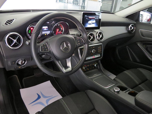 Mercedes-benz Gla 200 1.6 Cgi Flex Advance 7g-dct