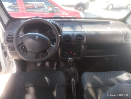 Imagen 11 de 12 de Renault Kangoo Confort Ph3 5as Con Gnc Recibo Menor Financio