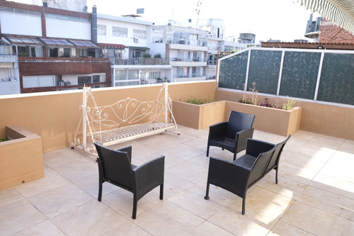 Apartamento En Venta De 5 Dormitorios C/ Cochera En Montevideo
