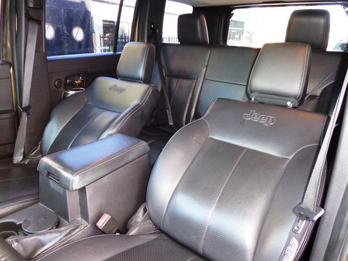 Imagen 8 de 18 de Jeep Cherokee Limited 2009 V6 4x4 Automático