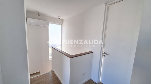 Casa En Venta De 4 Dorm. En Puente Alto, Ymg